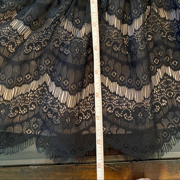 Loft Ivory and Black Lace Blouse Size S - Picture 10 of 10